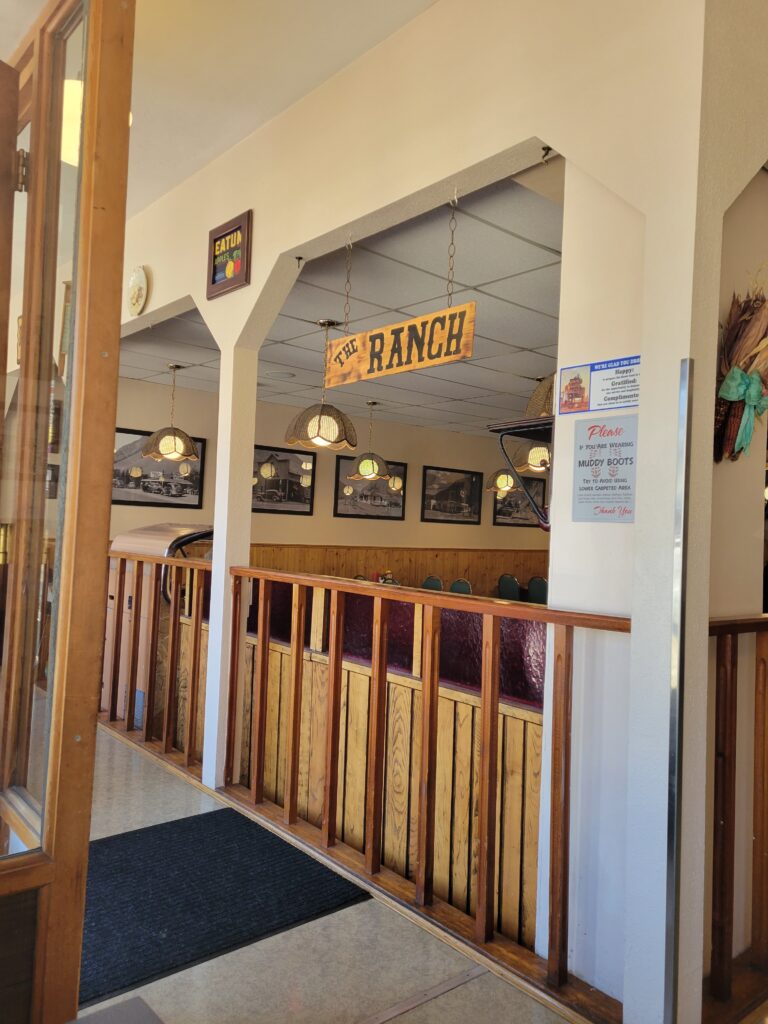 Keremeos에서 발견한 브런치 맛집 The Ranch Restaurant