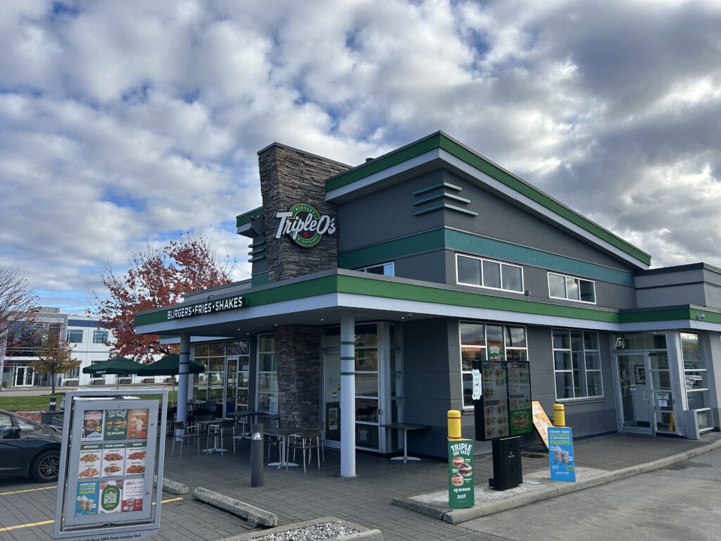 Coquitlam의 Triple O's 매장