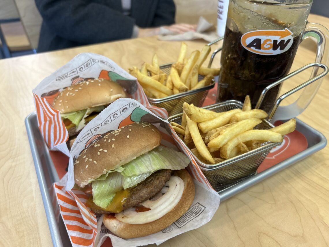 A&W의 Teen Burger Meal