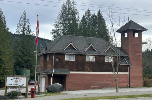 Buntzen Lake 가는 길에 예쁜 소방서