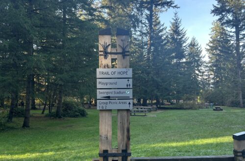 버나비 센트럴 파크의 Trai; of Hope