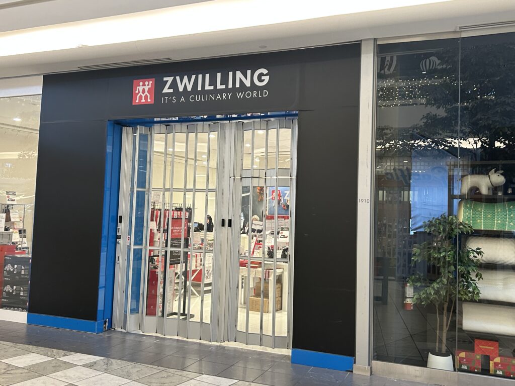 에버딘 센터(Aberdeen Centre) 1층에 있는 Zwilling 할인 매