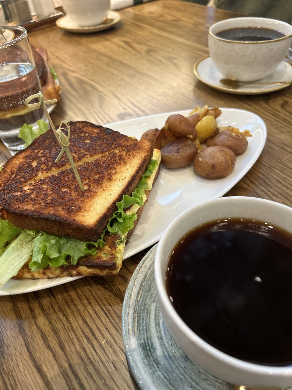 써리 카페, Combine Cafe & Bar