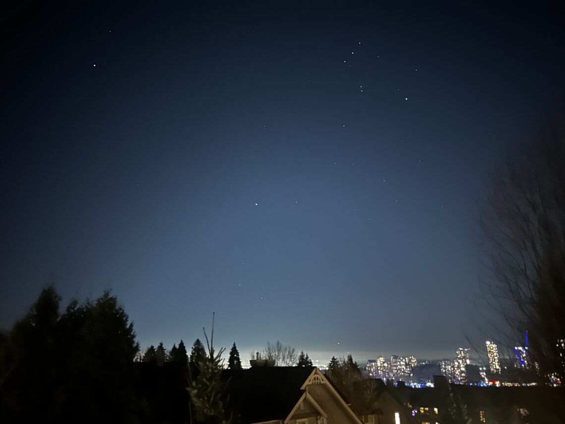 밴쿠버의 겨울 밤하늘 -오로라를 보고싶었지만