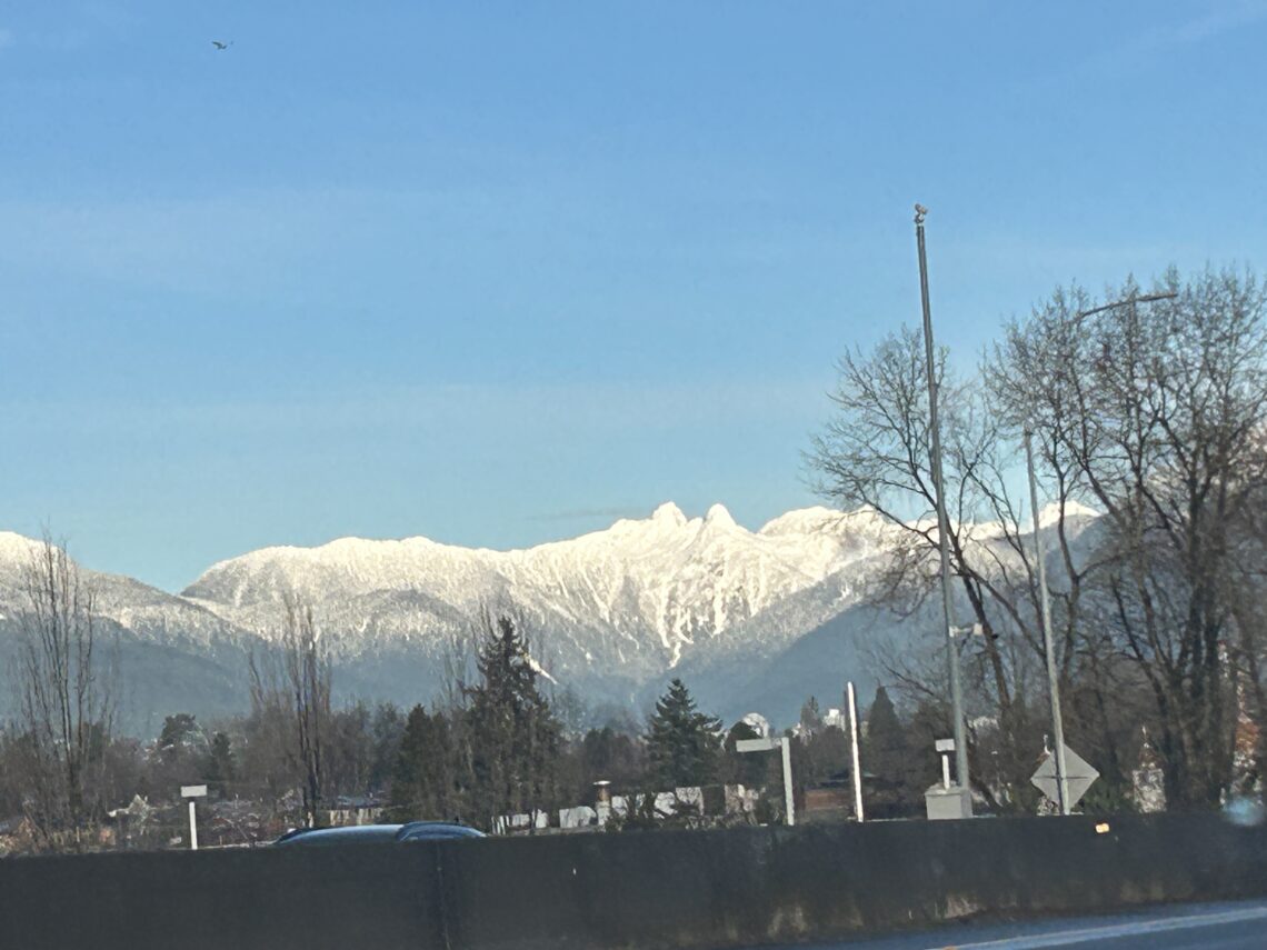 밴쿠버 고속도록에서 바라 본 설산