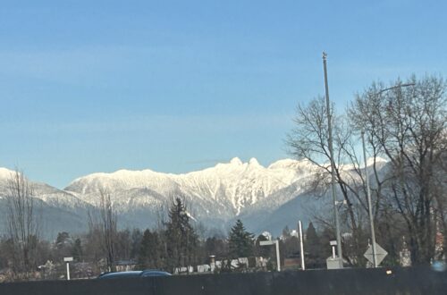 밴쿠버 고속도록에서 바라 본 설산