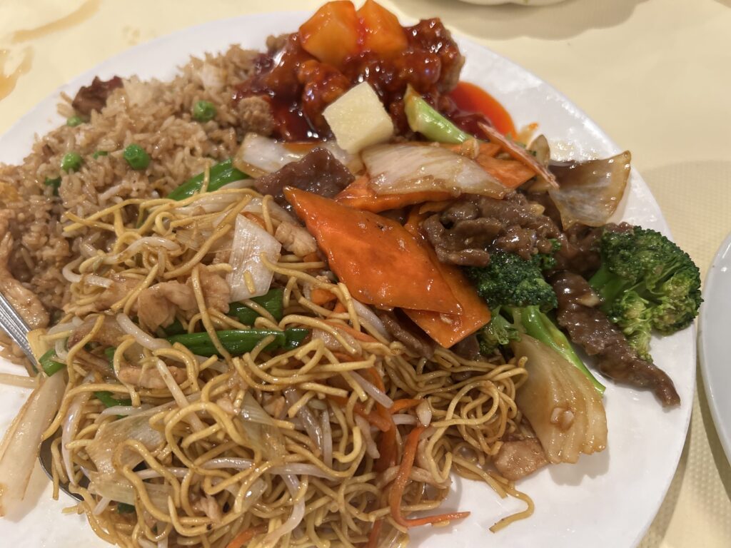 써리의 중식당 King Do Seafood Restaurant의 콤보 4 Items