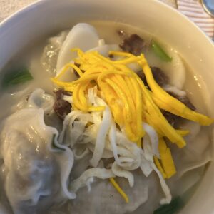 밴쿠버 설날 시즌에 먹는 떡만두국