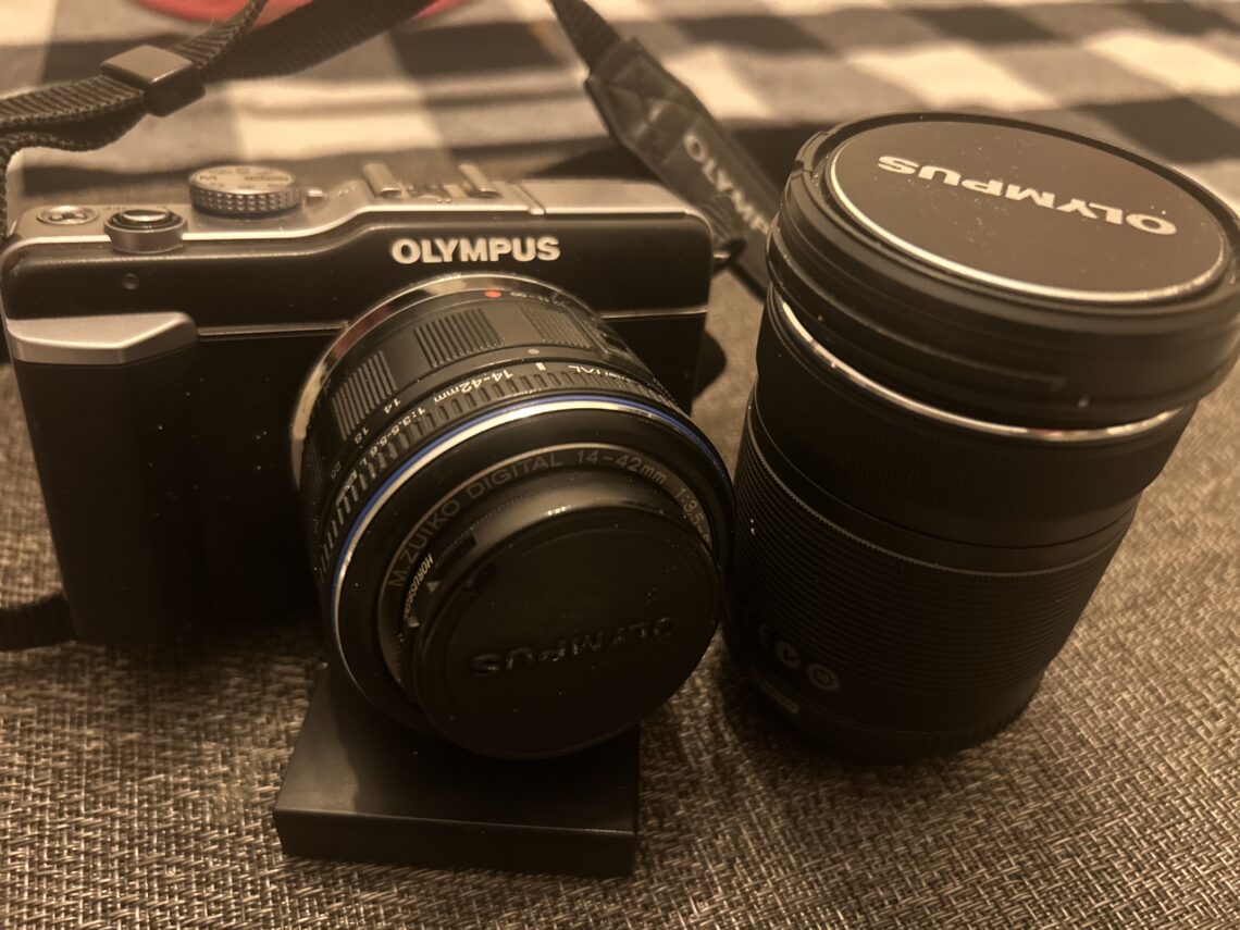 모든 추억을 담아주었던 올림푸스 디지털 카메라