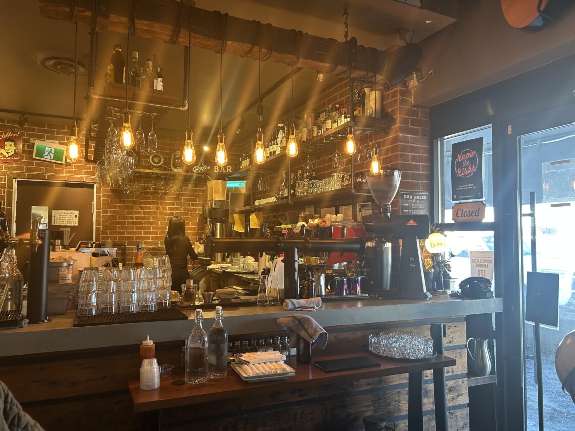 옛 감성이 풍성한 리치몬드 브런치 맛집 더 스토리 카페(The Story Cafe)