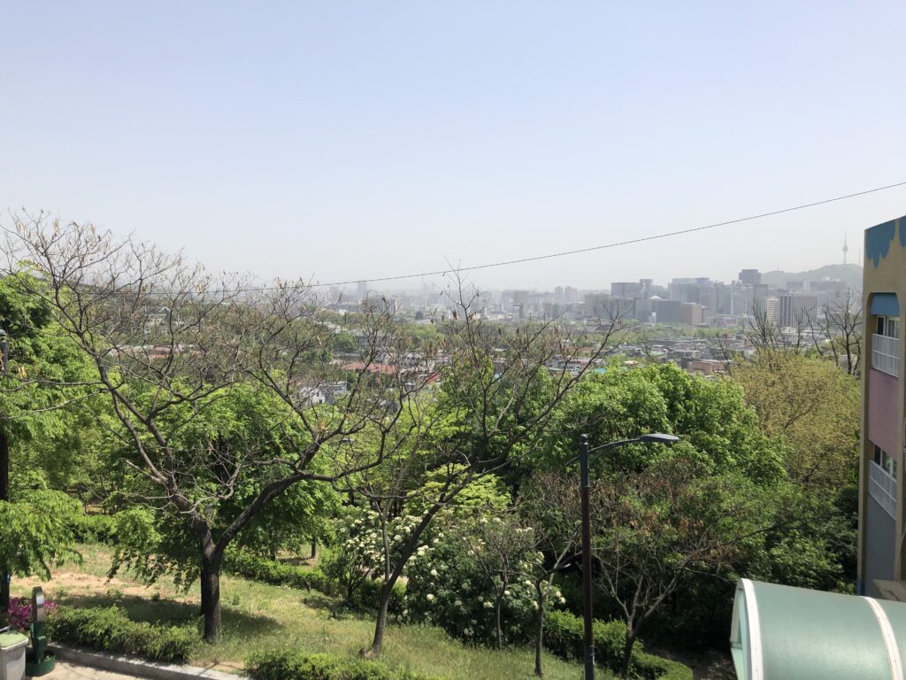 청운문학도서관에서 내려다 보는 서울 풍경