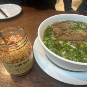 밴쿠버 맛집, 프랑스와 베트남 퓨전 요리의 맛집, Linh Cafe