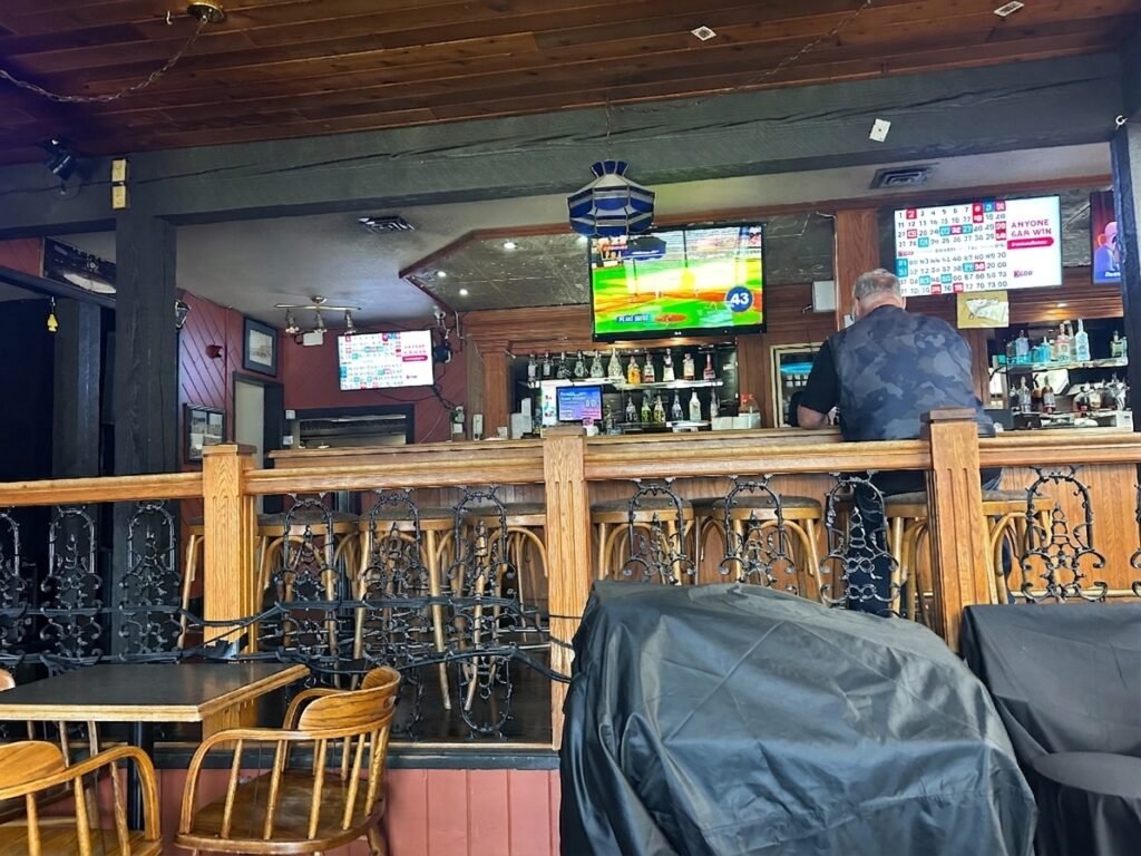 미션 맛집 Captain's Cabin Pub의 Bar