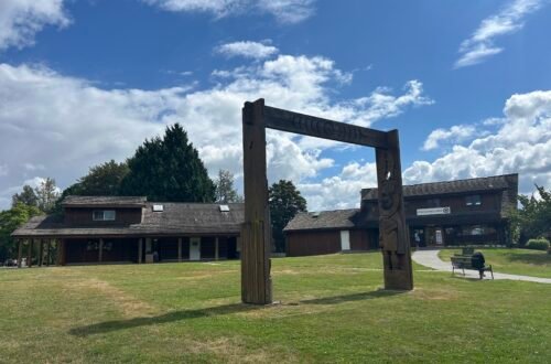 미션 명소, 언덕 잔디밭과 종탑이 멋진 공원 Fraser River Heritage Park 방문기